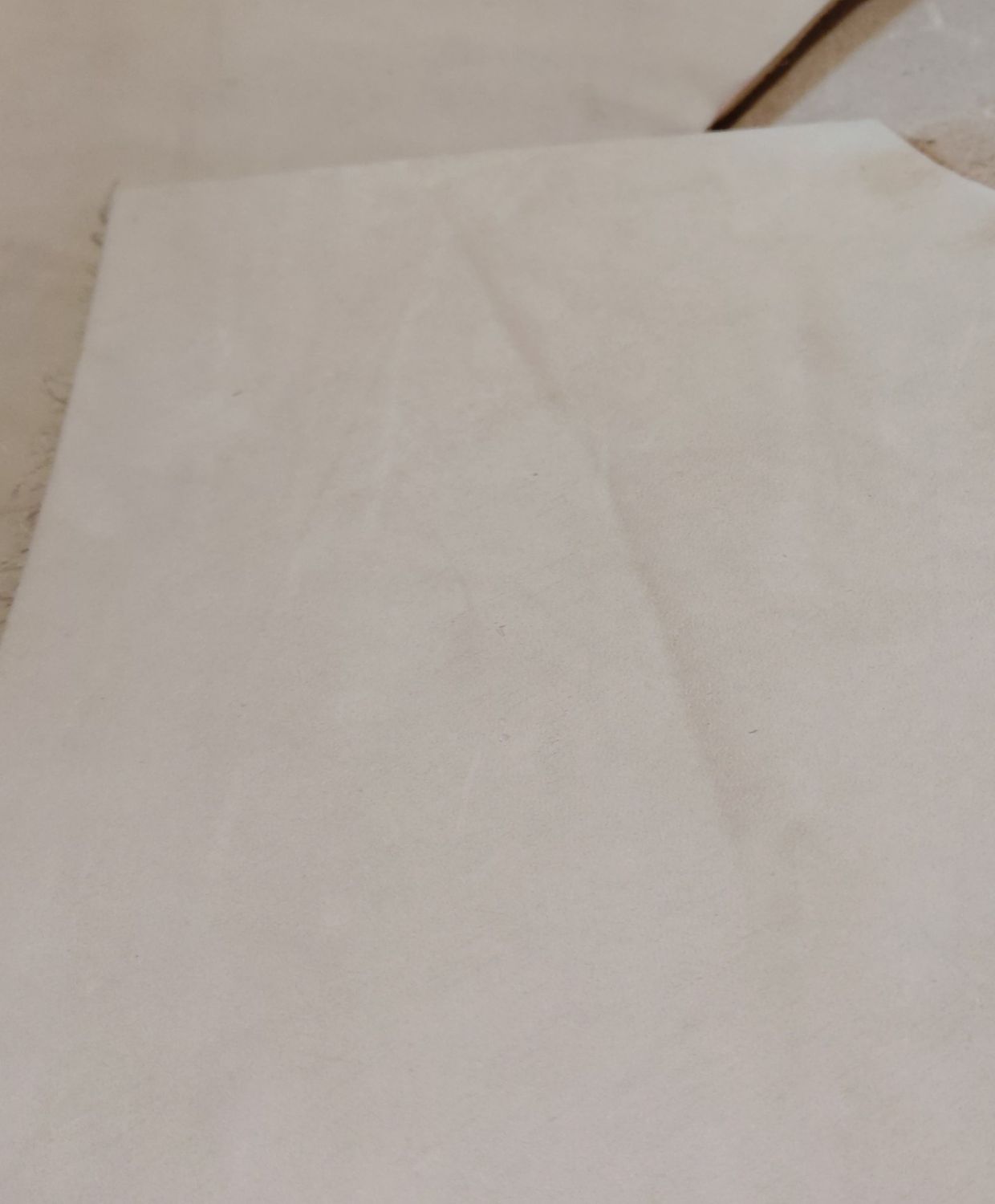 2kg Box Nat. Veg. Tan Leather Pieces 2.5-3.0mm Thickness